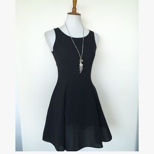 LITTLE BLACK MINI H&M DRESS FIT & FLARE